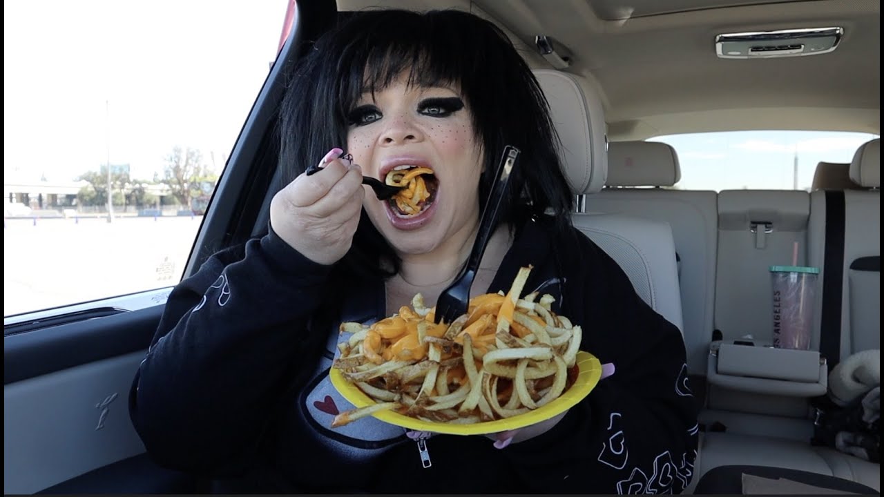 DRIVE THRU FAIR FOOD (CHEESE FRIES, TURKEY LEGS, FRIED OREOS, ETC)