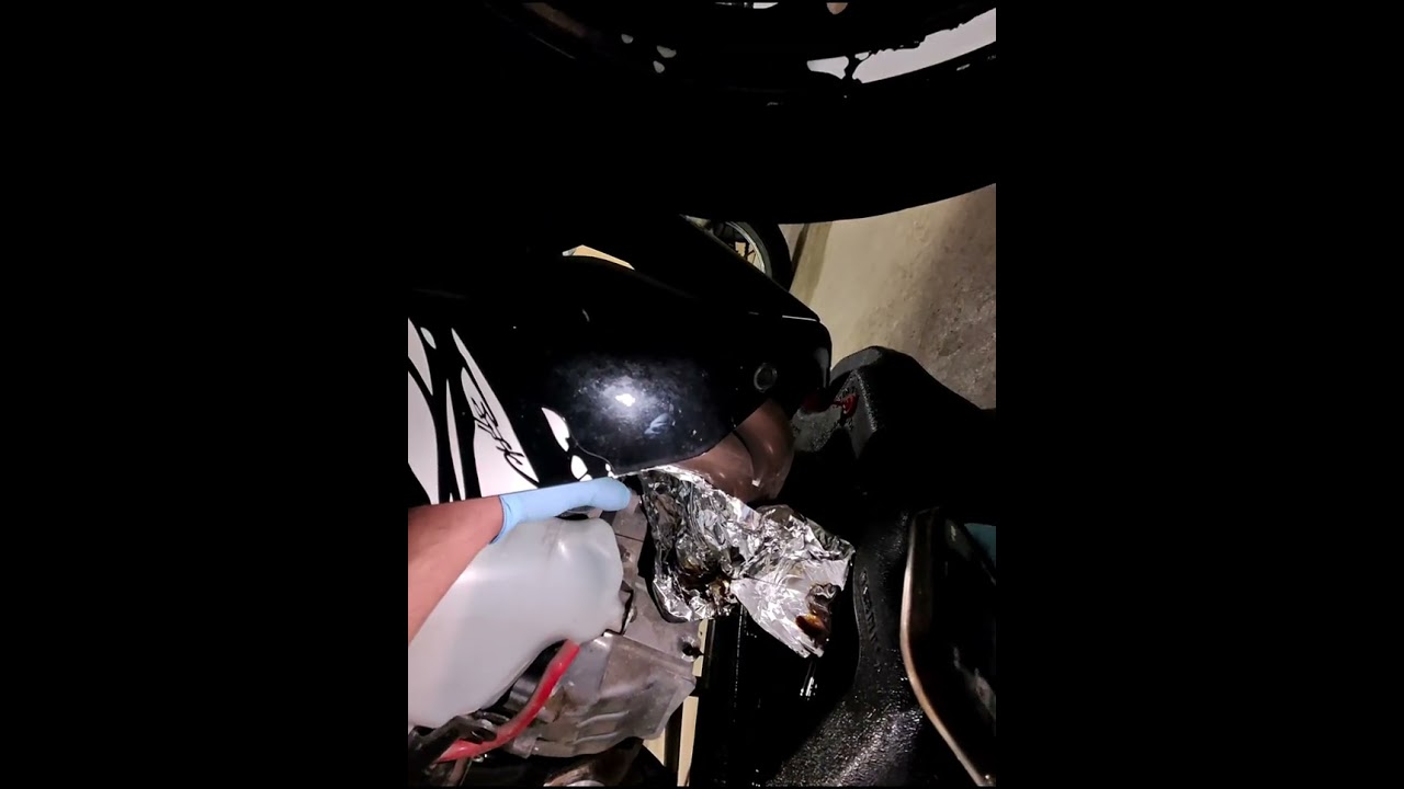 Changing 2010 CBR600RR oil. Bike flipping episode 3. 