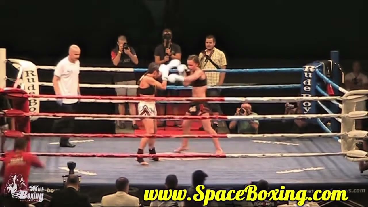 Eva Naranjo VS Ruth Ashdown #muaythai #muayying 