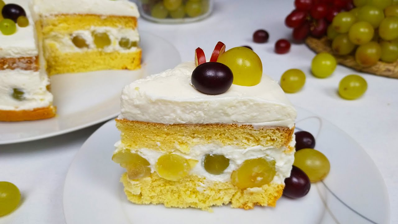 Grape Yogurt Cake Recipe | Tarta de Yogur con uvas