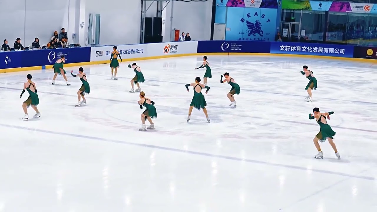 Rare Figure Skating Team in 4K: Unveil the Grace on Ice