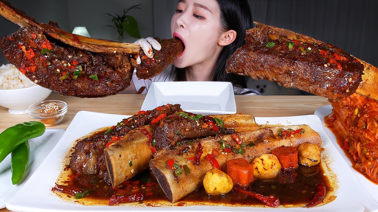 ASMR MUKBANG | Невероятно огромные пряные тушеные говяжьи ребрышки (Гальбиджим) 🍖 Пряный кимчи 🇰🇷