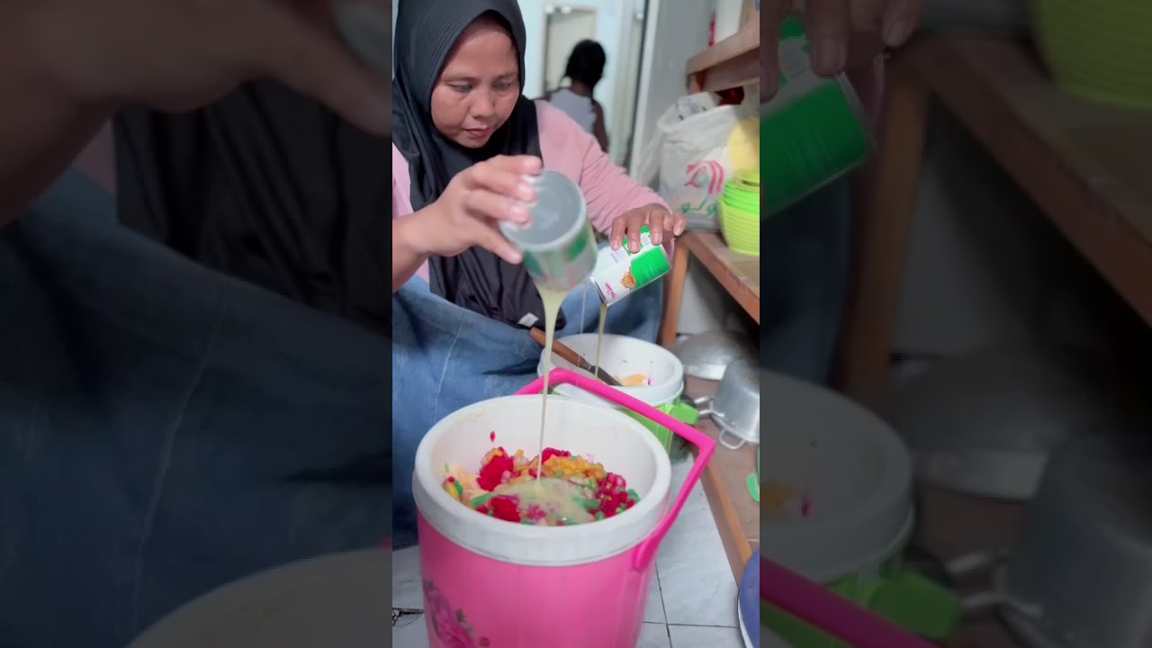 BUKA BERSAMA DAN PEMBAGIAN TAKJIL KELUARGA BESAR BAPAK SALIYEN