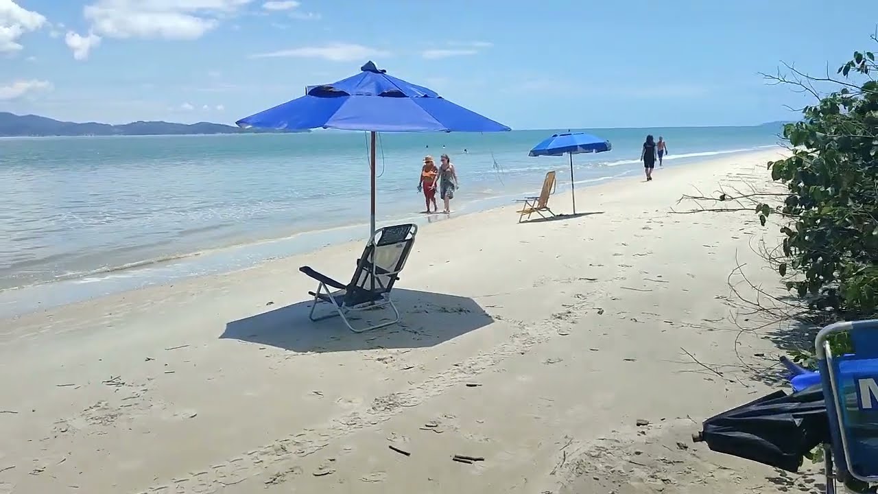 Praia Daniela em Florianopolis - 4 de dezembro 2025