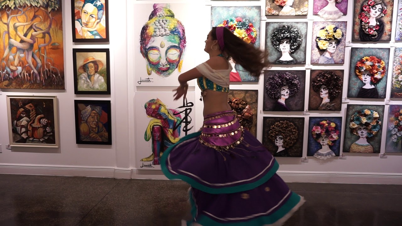 Bellydancing Esmeralda!