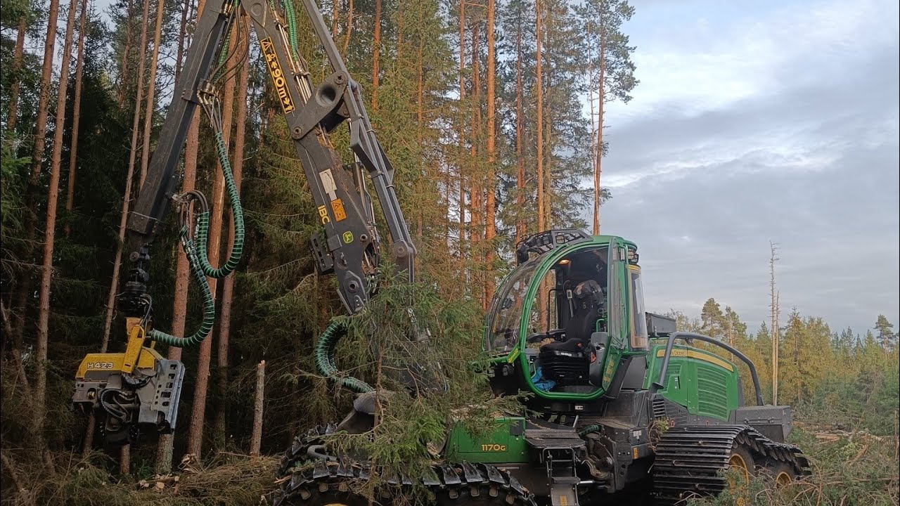 John Deere 1170G H423  Tunnelmia koneesta.