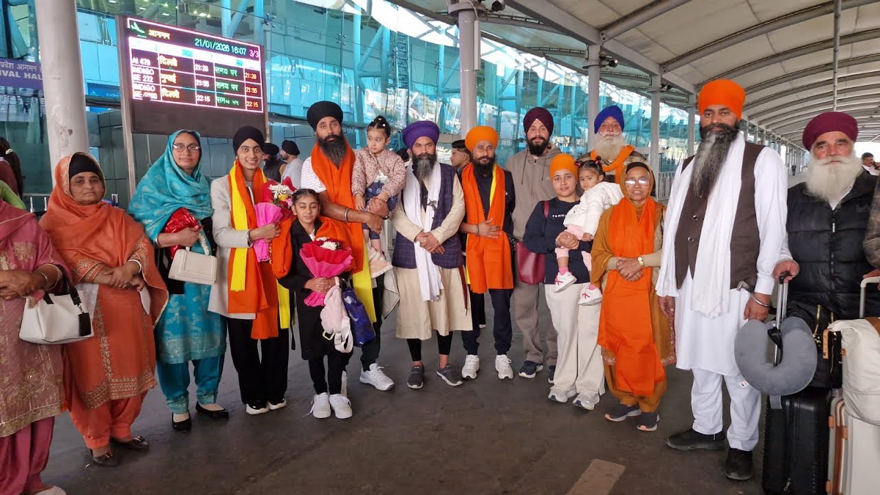 ਵੱਡਾ ਵੀਰ ਸੱਤ ਸਾਲ ਬਾਅਦ ਪਰਿਵਾਰ ਨਾਲ ਆਸਟ੍ਰੇਲੀਆ ਤੋ ਵਾਪਿਸ ਆਇਆ ॥ coming punjab after 7 year 