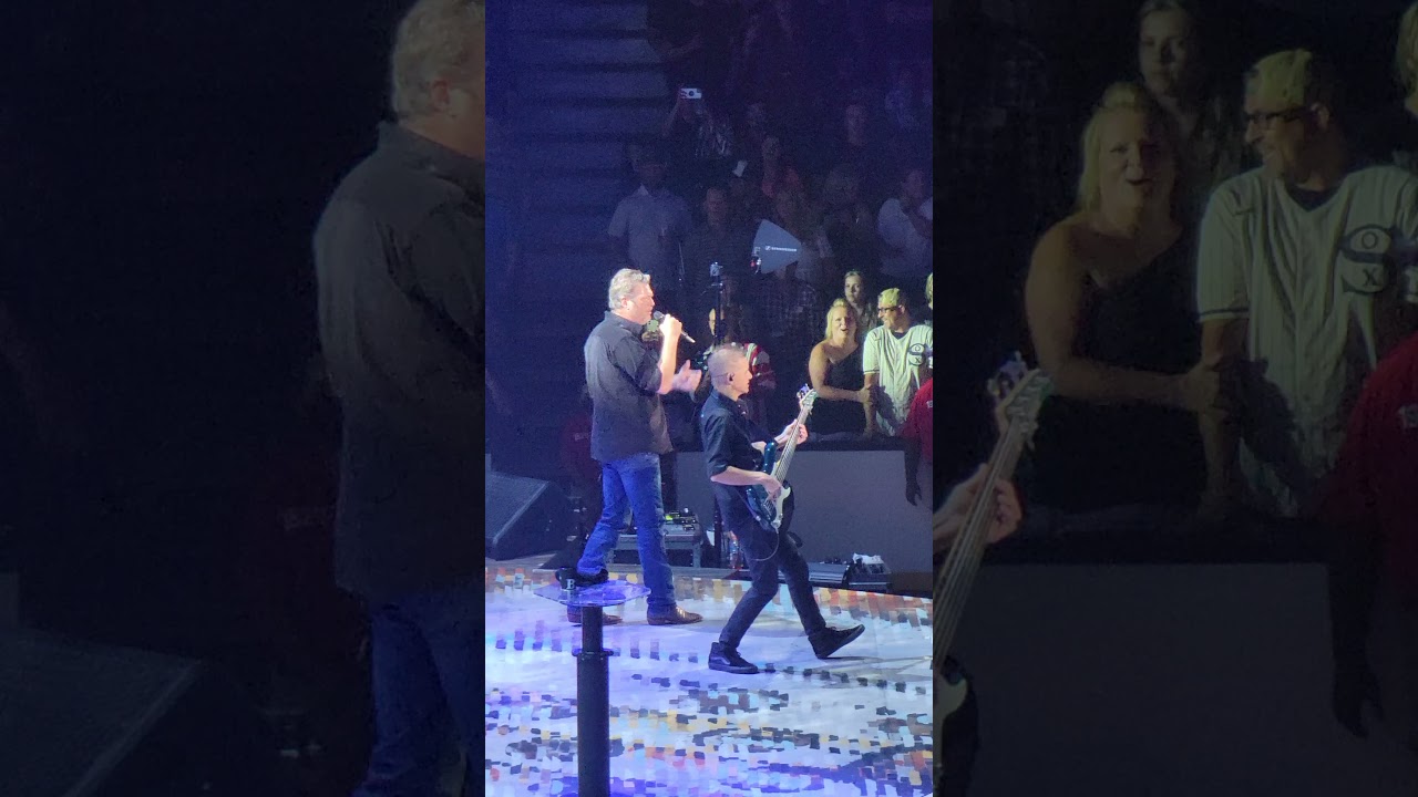Blake Shelton, She Wouldn't Be Gone - Blake Shelton & Friends, Allstate Arena - 9/11/21