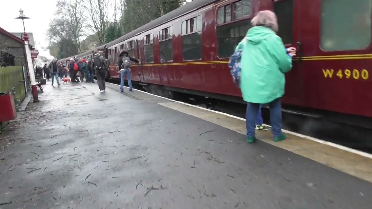 45212 at Haworth at 1:25pm Sunday 4th February 2024. Please subscribe to this channel.