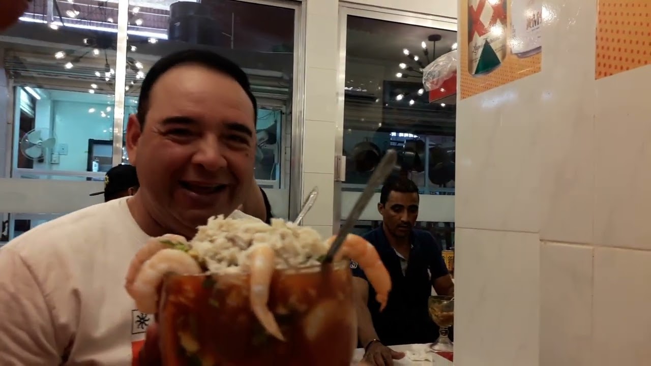 Leo Martz ... Recorrido Mercado Hidalgo de Veracruz .....