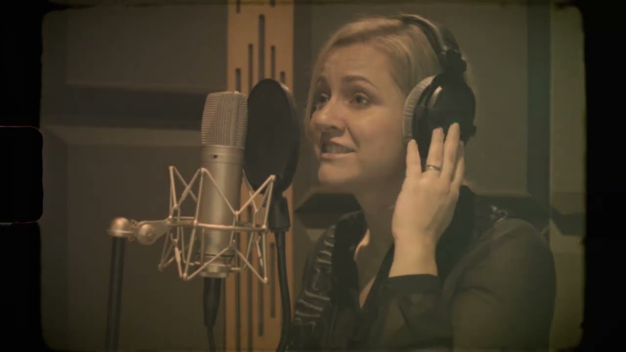 Honey Tea - Alex Blue by Edyta Wernicka (Cover)