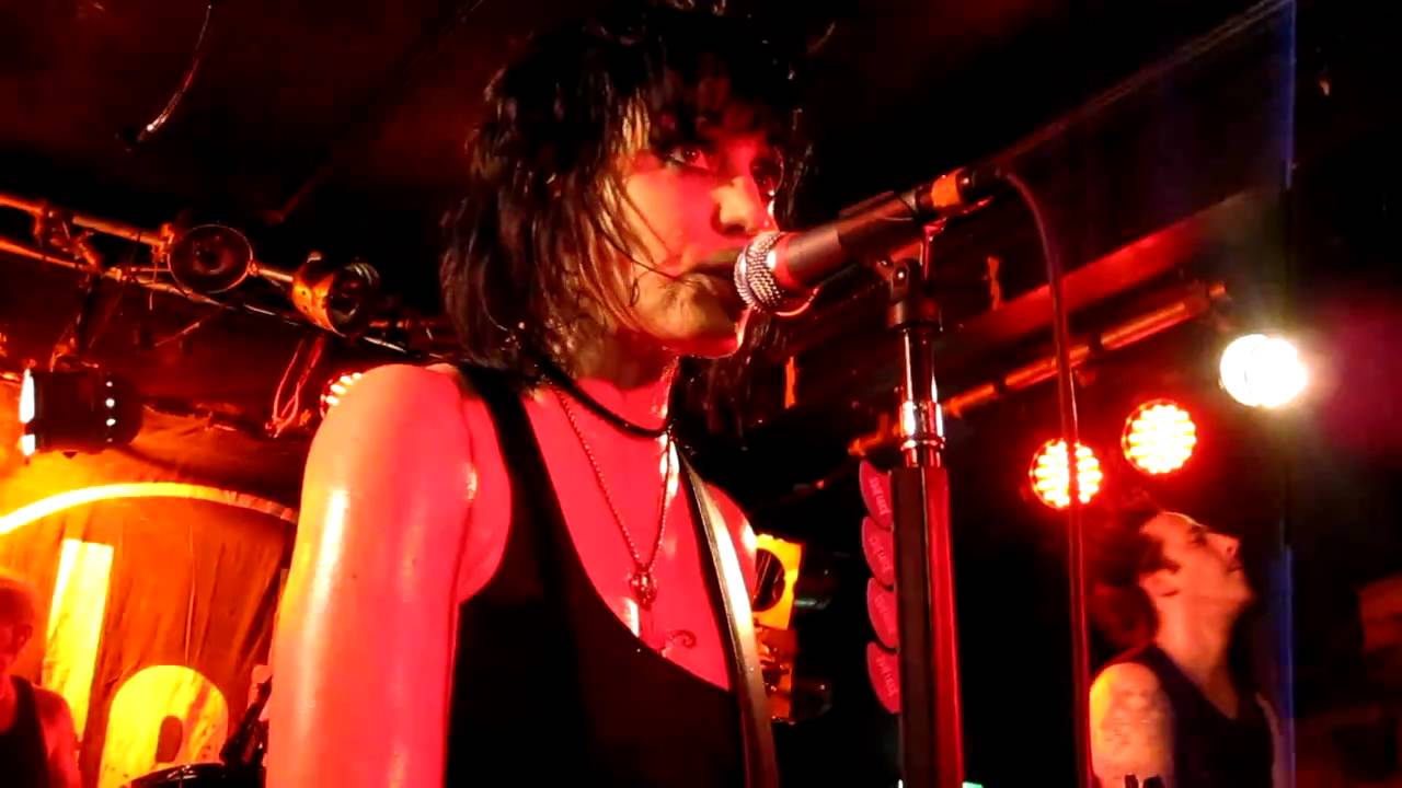 Joan Jett & the Blackhearts @ Annandale Hotel - Do You Wanna Touch Me
