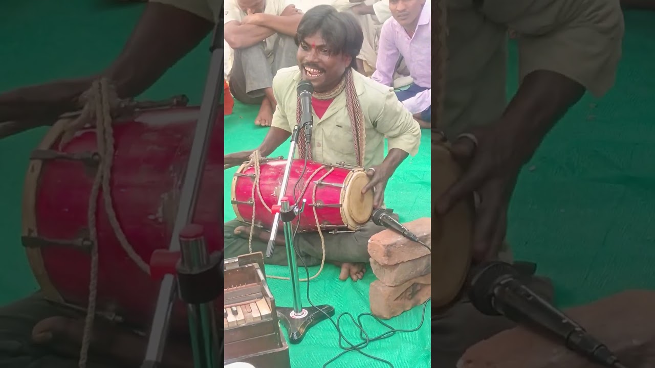 गायक सुरेन्द्र सिंह विश्वकर्मा महा शिवरात्रि पर एक गीत जब से दुल्हन बन आप के घर आई,चार पाई नहीं पाई।