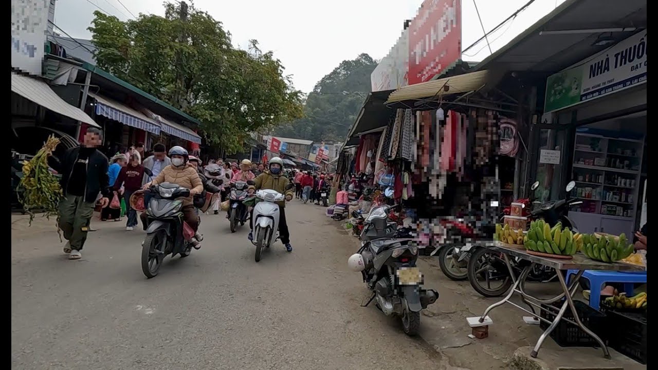 Chợ San Thàng cuối năm