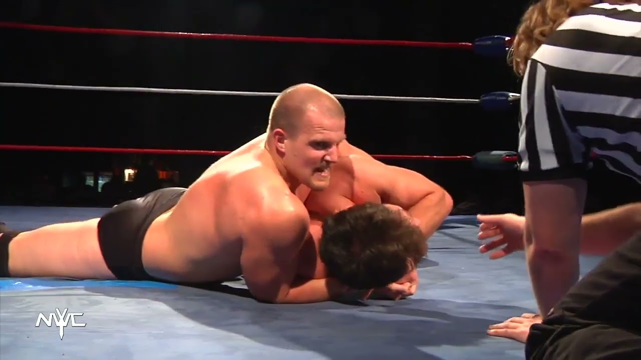 Drew Gulak vs. Mike Mondo