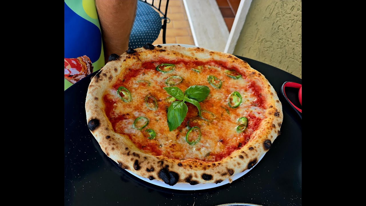 Otthoni Profi Pizzas&uuml;tő kemence Effeovens N4 &uacute;j kő teszt N&aacute;polyi pizza s&uuml;t&eacute;se!