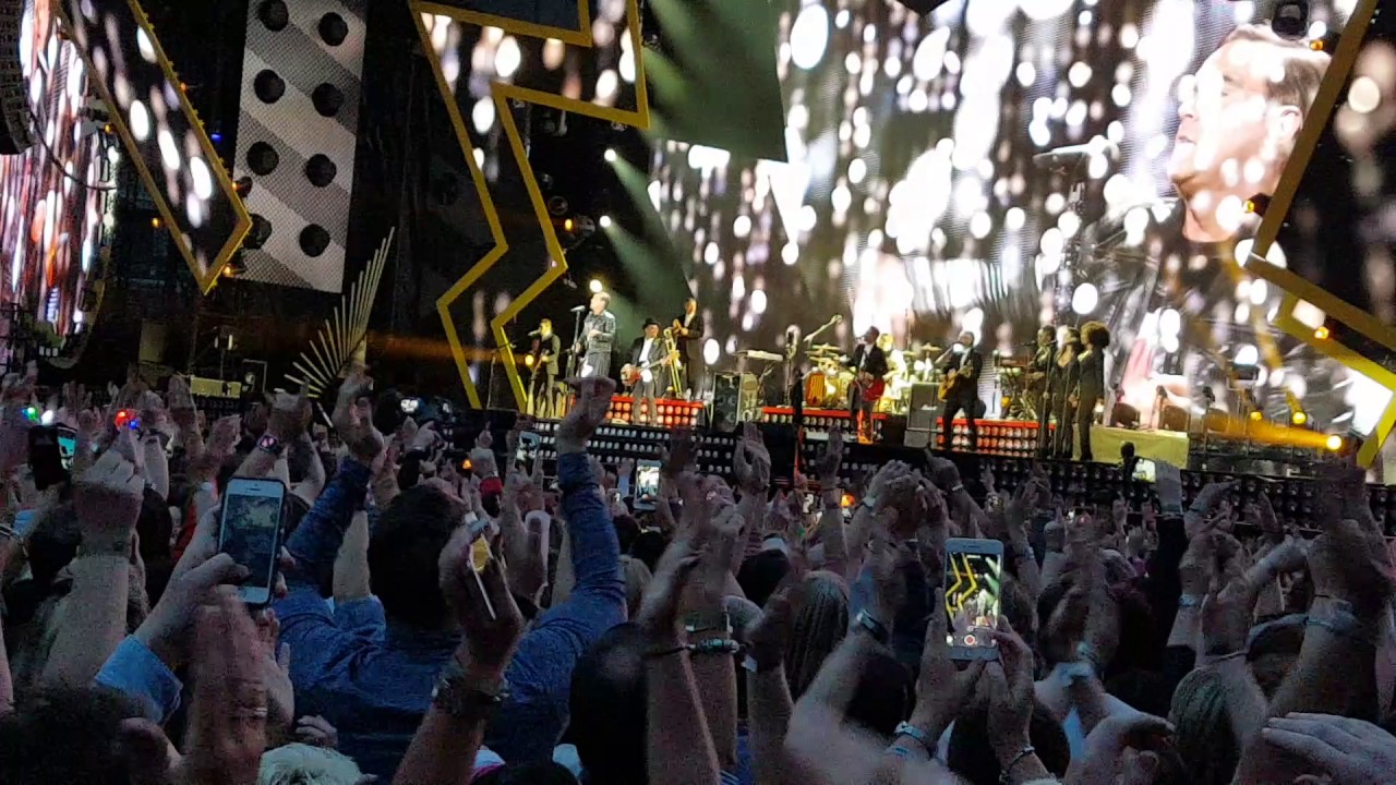 Robbie Williams BT Murrayfield Stadium 9 June 2017 Proclaimers 500 miles
