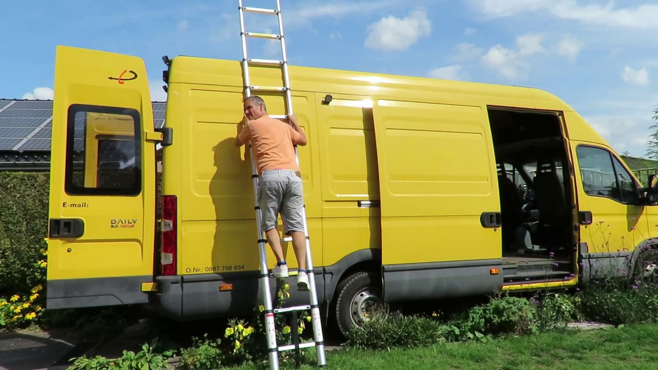 easy  ladder, bought cheap on Ali Express :)