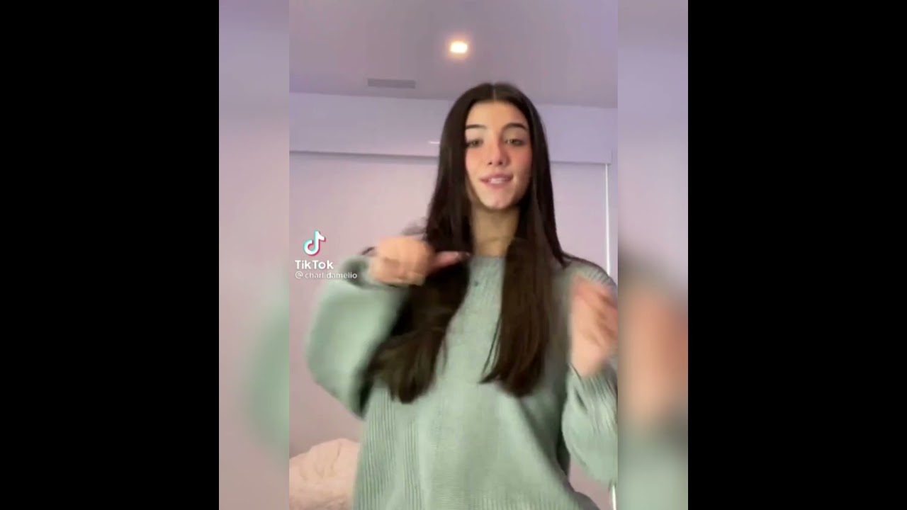 مقاطع تشارلي دمليو على تك توك/Charlie Dumilio video on Tik Tok