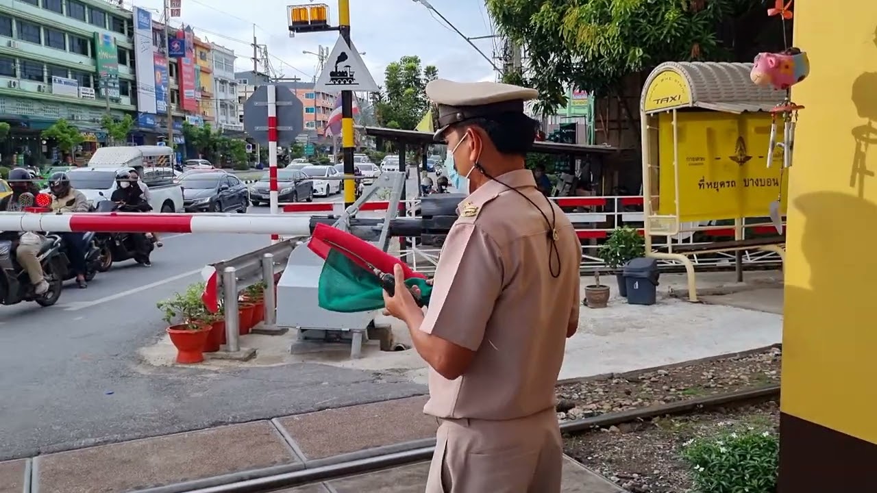 ข.4344 ผ่านกั้นถนนบางบอน