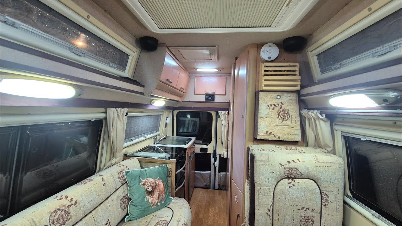 Модернизация освещения с помощью светодиодов для автодома Autosleeper Symbol.