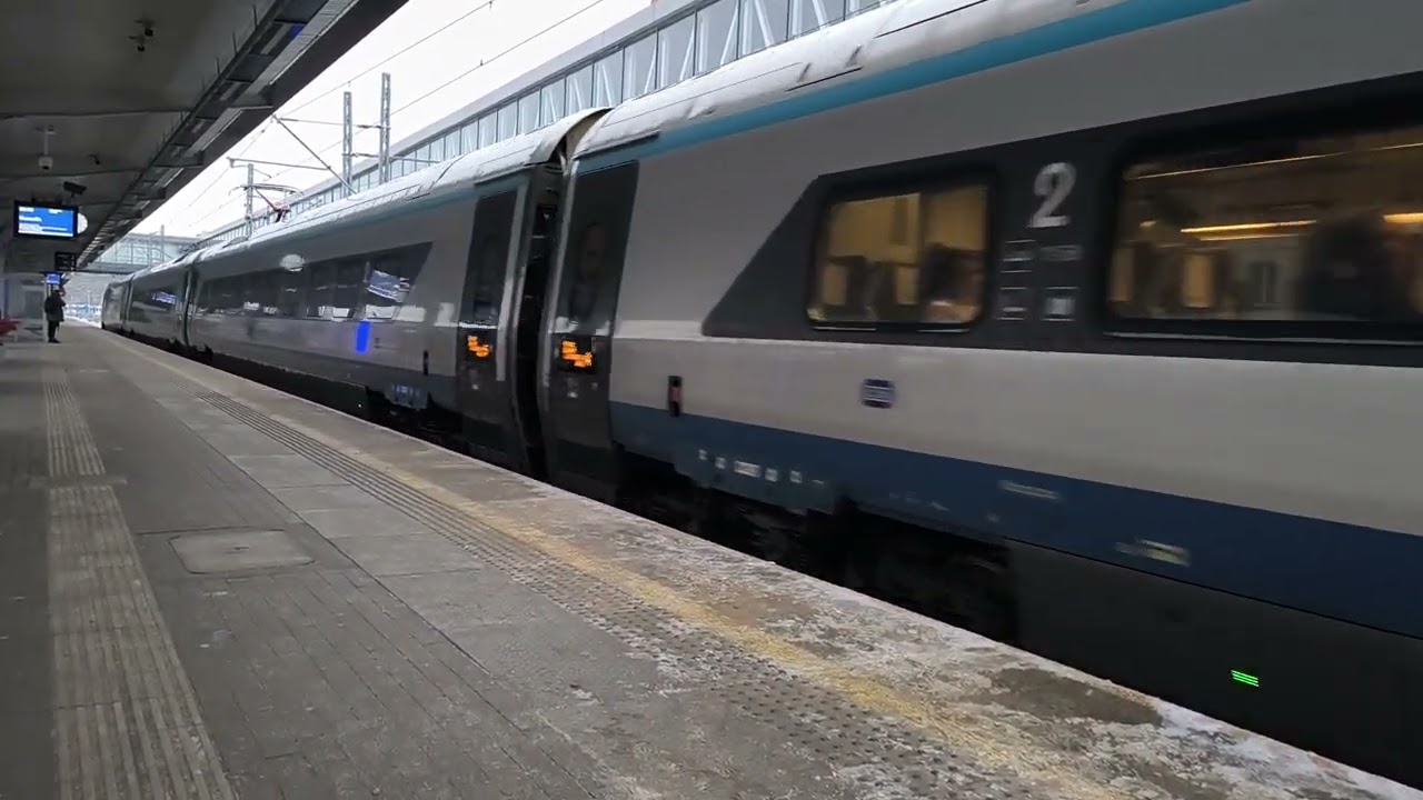 Express Intercity premium opóźniony ~55 minut