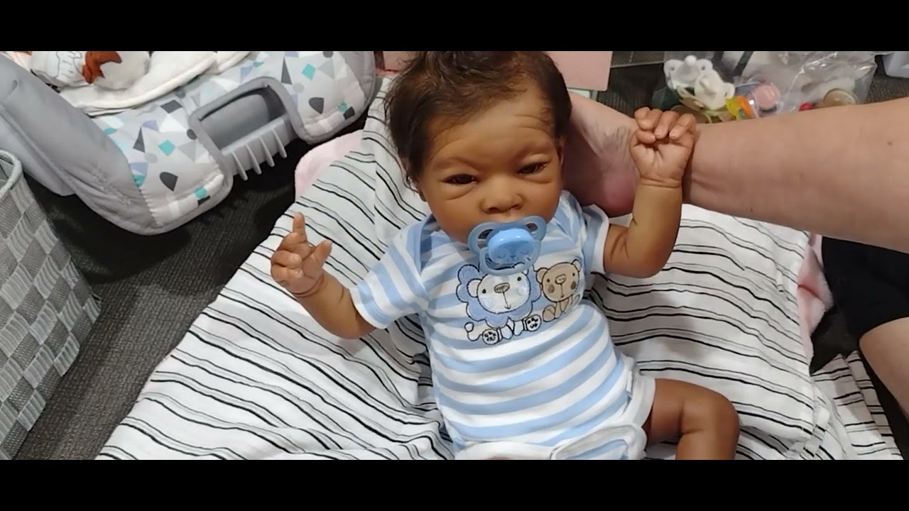 Baby J gets changed and counting down till the doll show 😁