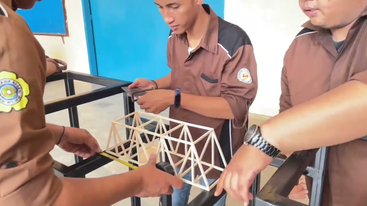 Simulasi Pembebanan Balsa Bridge Design Competition