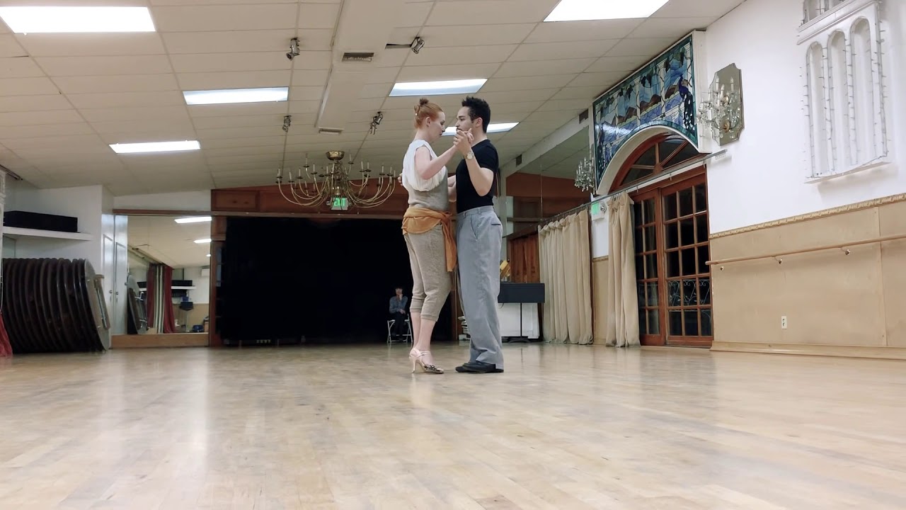 Tango 103: la parada