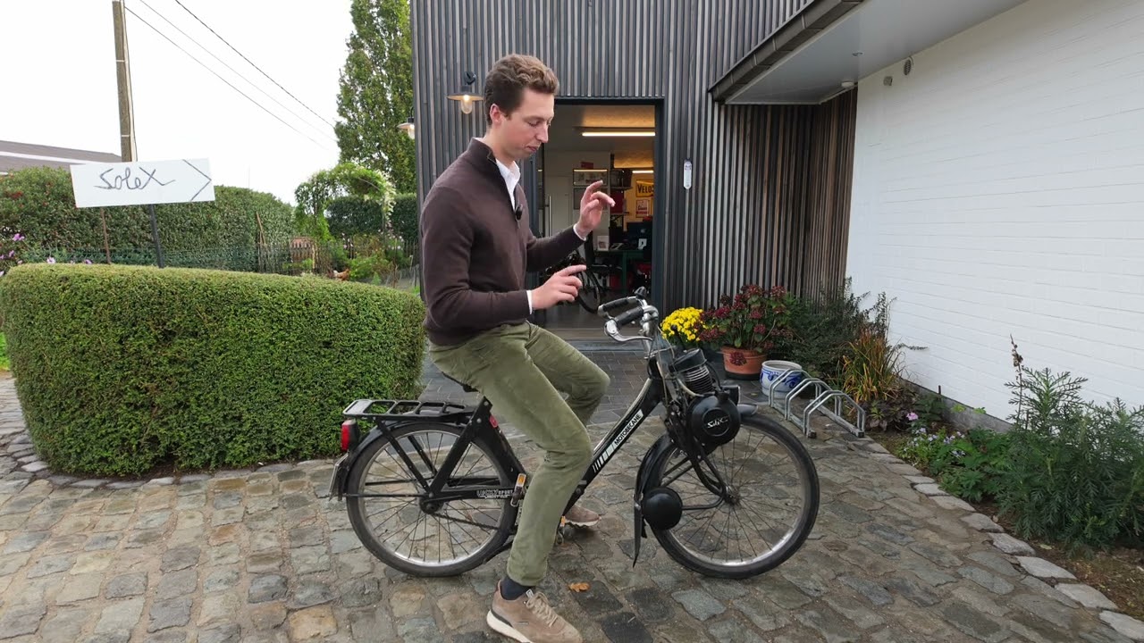 Hoe rij je op een Solex? Complete Handleiding voor Parkeren, Starten en Rijden!