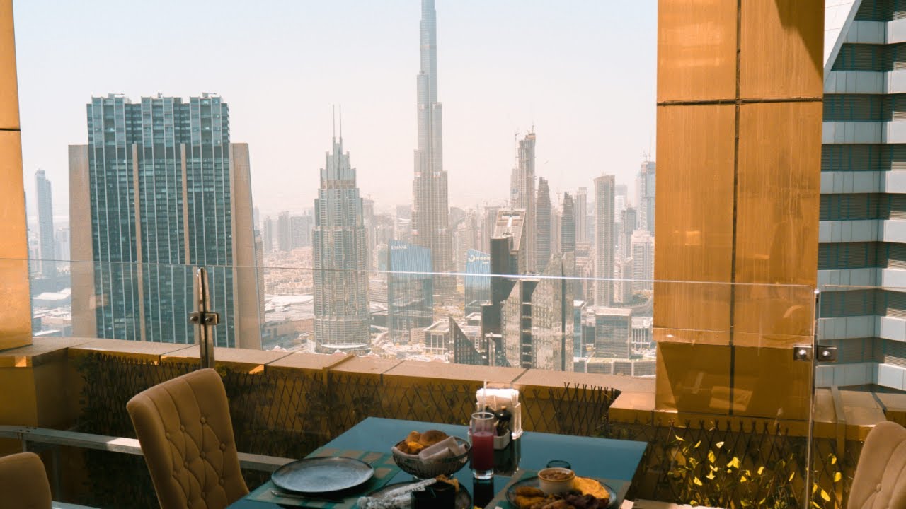 I LIVED IN THE TALLEST HOTEL IN THE WORLD SO YOU DON'T HAVE TO