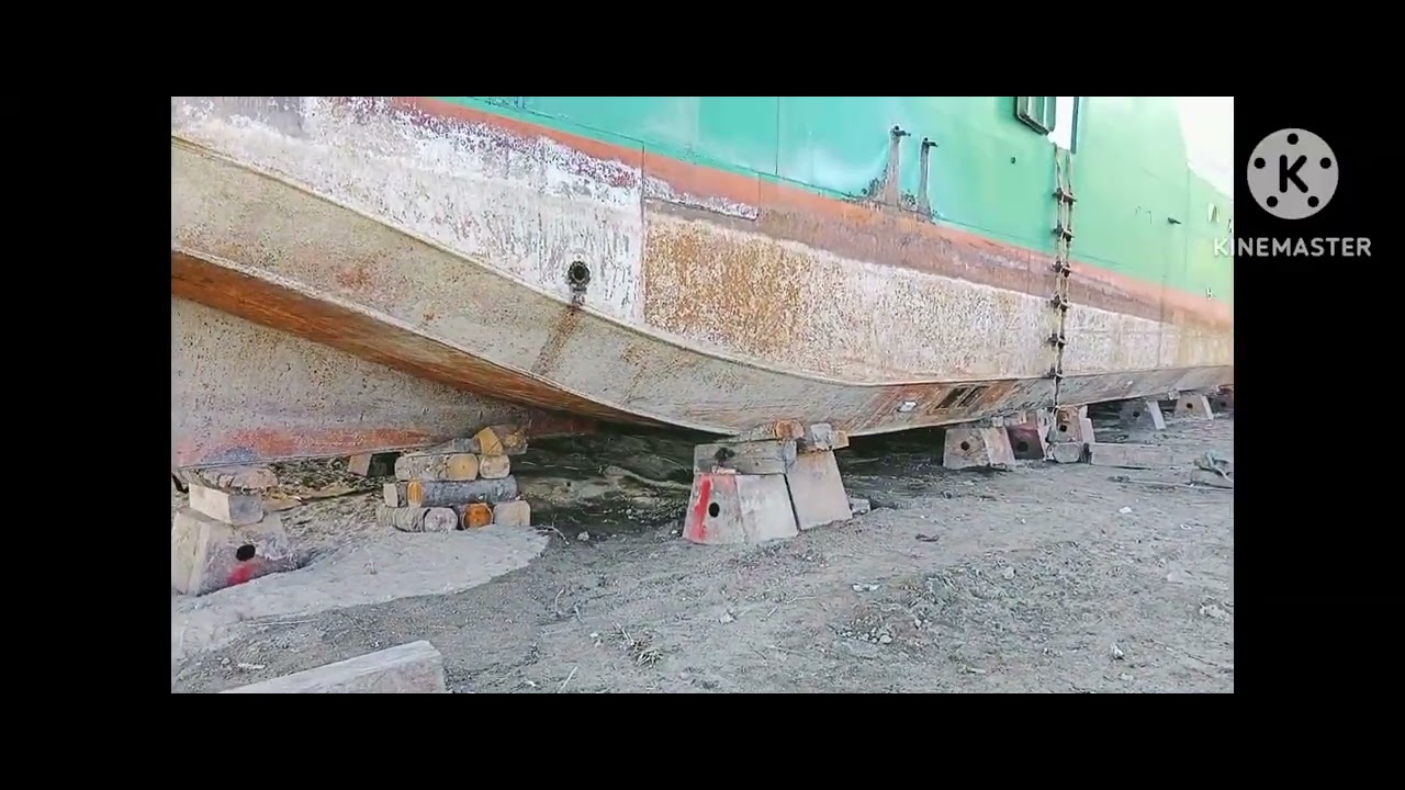 Pengerjaan docking KMP tao-toba 2, di tomok-samosir 7/2-26@yastako chenel