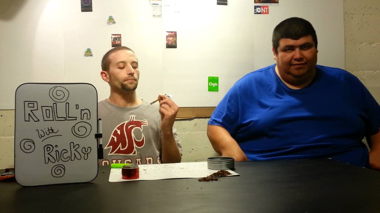 How to Roll a Blunt