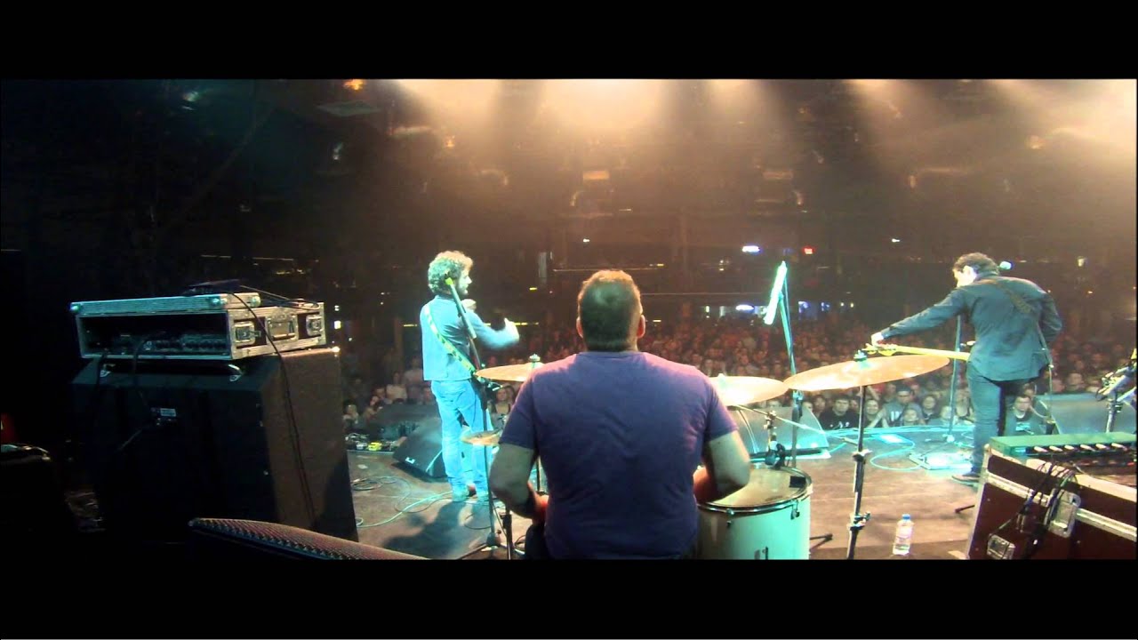 Playing/joking with the crowd - San Petersburg RU 2015
