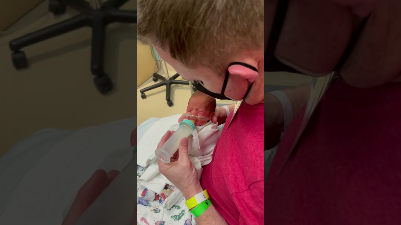 Premature baby&rsquo;s first introduction to bottle feeding.