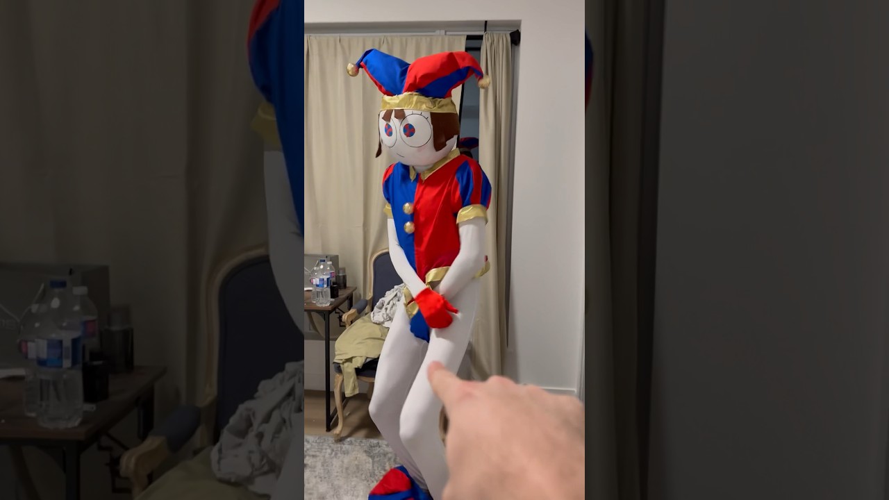 POMNI CAUGHT CHANGING!!