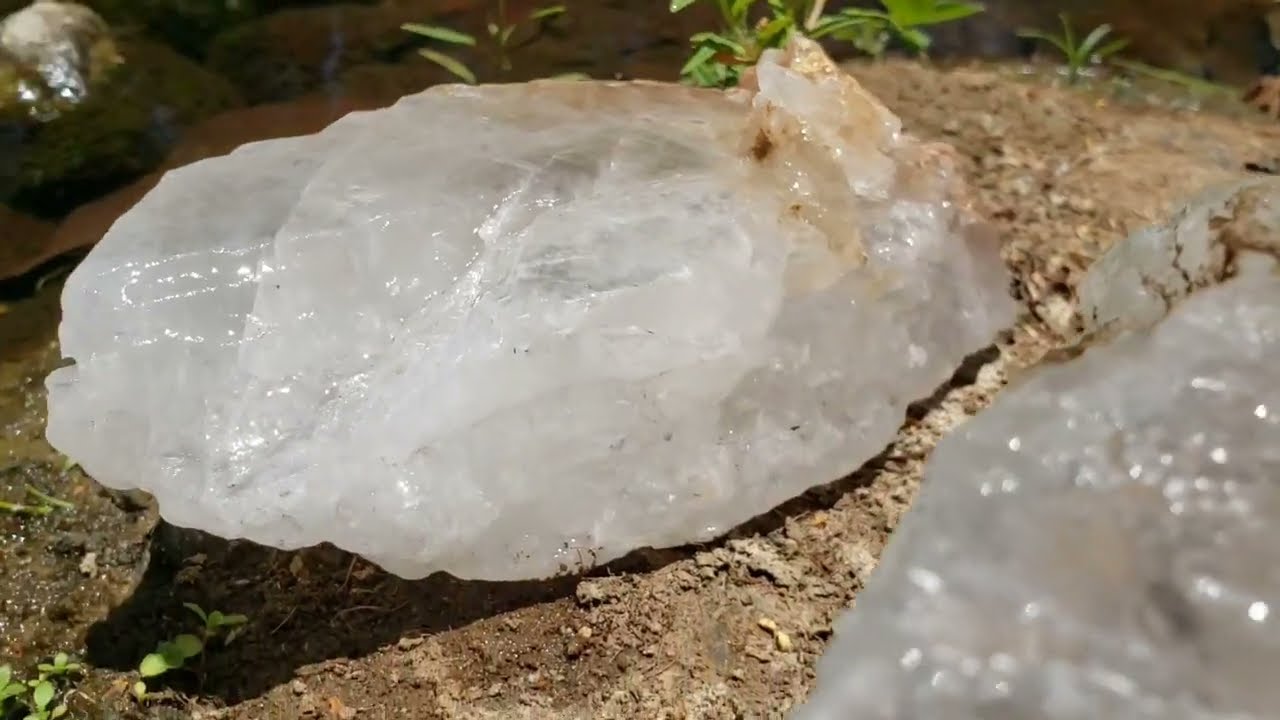 PIEDRA CALCITA ATRIBUTOS CURACIÓN POSICIÓN COLORES Y TIPOS DE CALCITA.