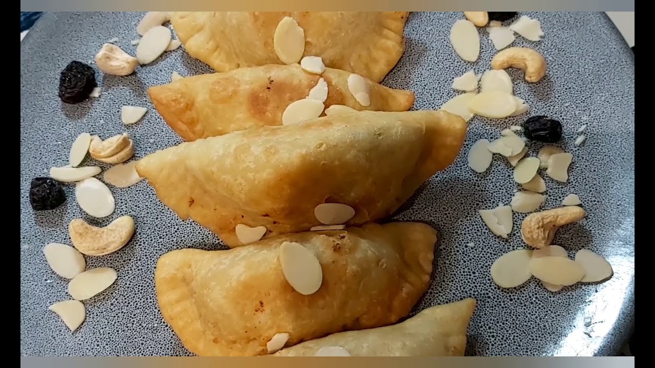 Gujiya without mawa (Milk Powder Gujiya recipe) - How to make Gujiya