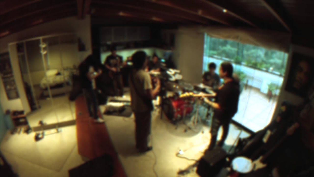 La Cagose  - Suelo Comprender (Lyric Video)