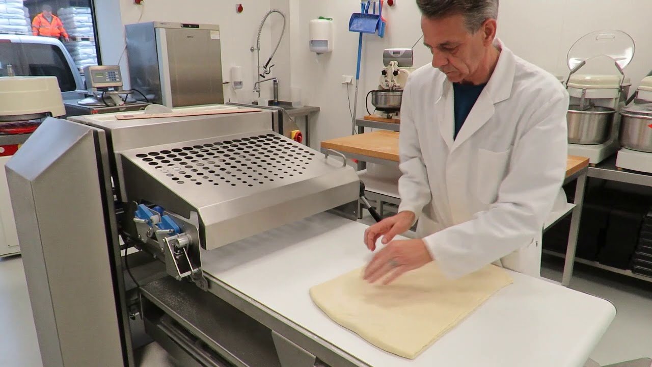 Direct baking of frozen croissant