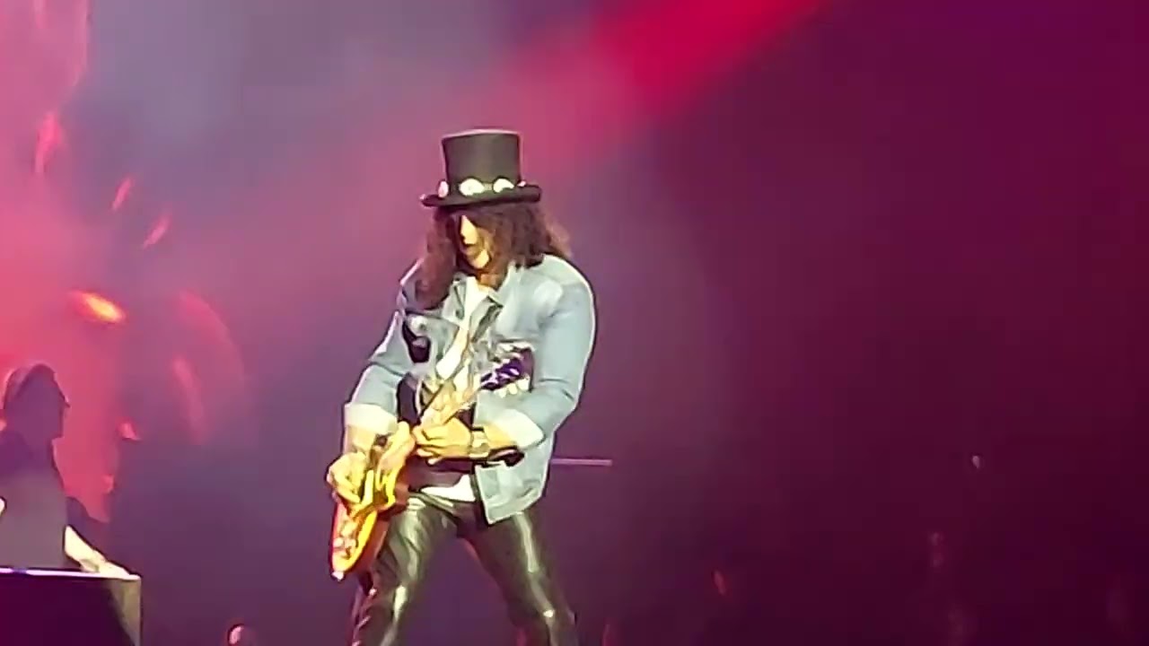 Guns N' Roses,  Mr Brownstone 14 de octubre de 2025, parque Estadio Nacional, Santiago de Chile 