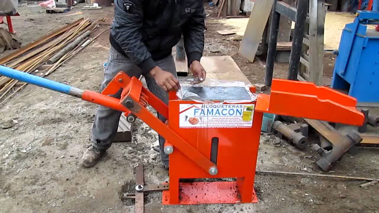 Prensadora de adobe mecánico - FAMACON