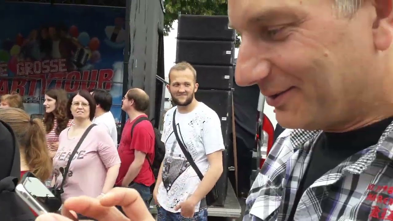 Frank Lars 19.06.2022 bei der REWE Party Tour in Mülheim