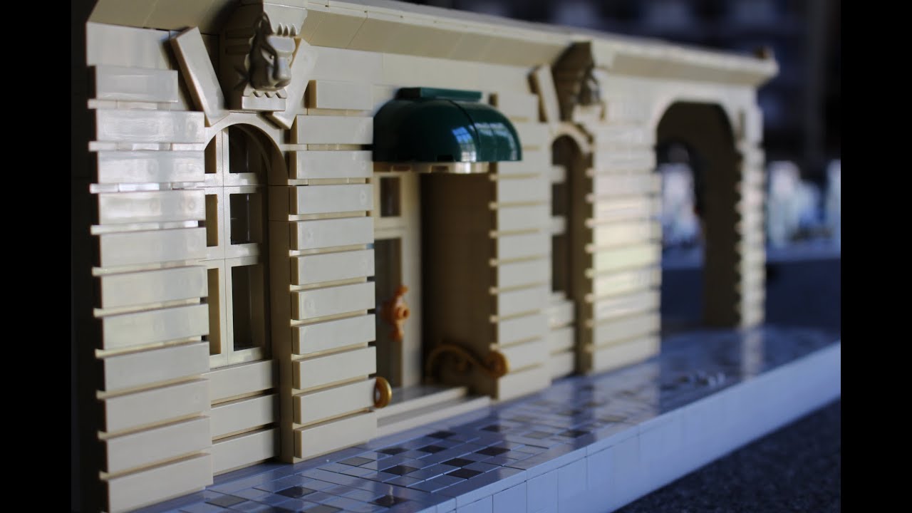 LEGO&reg; Hotel MOC | 1st Floor Exterior & Lobby of The Kirk | Port City Bricks 2018