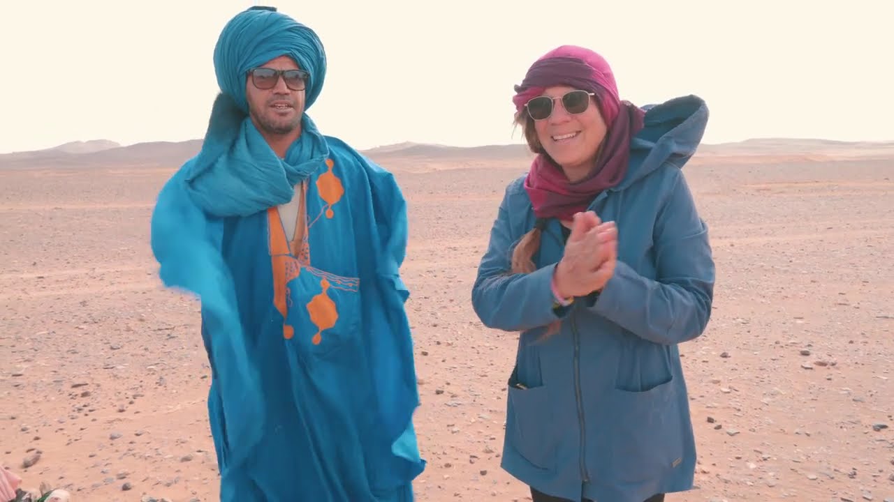 La VIDA de los NÓMADAS en el DESIERTO del SÁHARA [S1-E21] VIAJANDO EN VW BEETLE 71