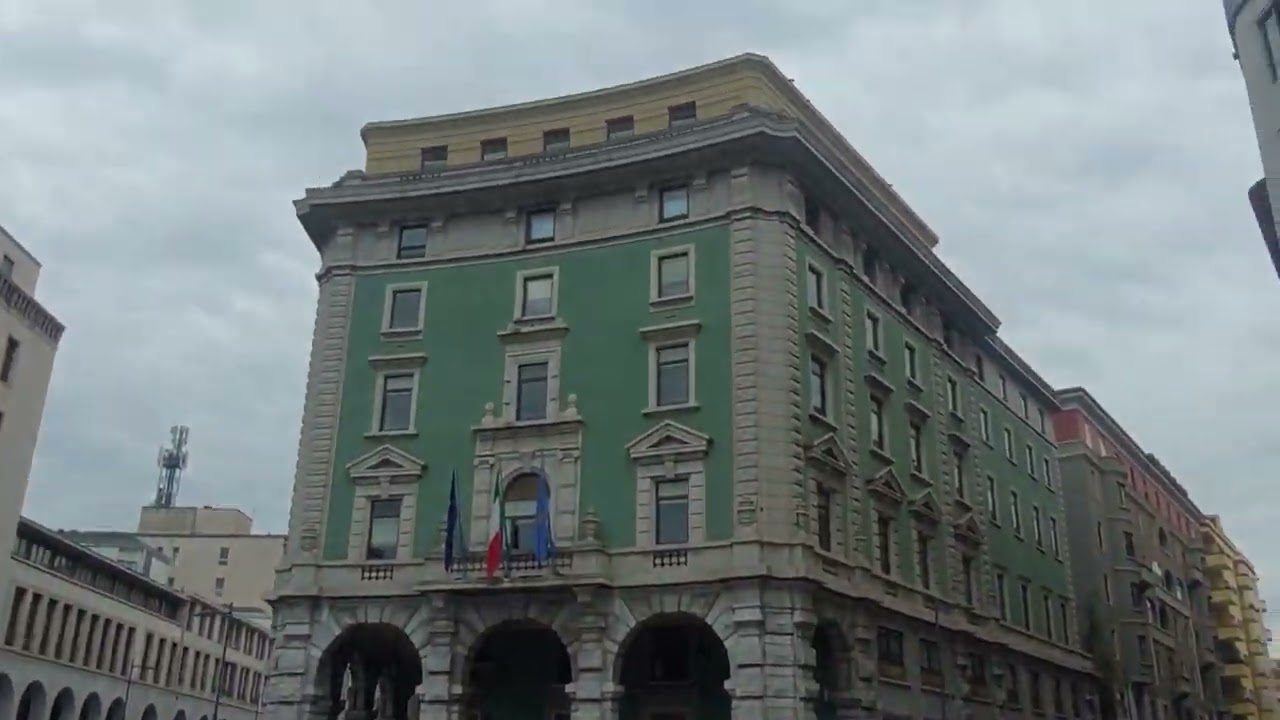 Trieste: Piazza Oberdan - via Giosue Carducci 16.12.2025