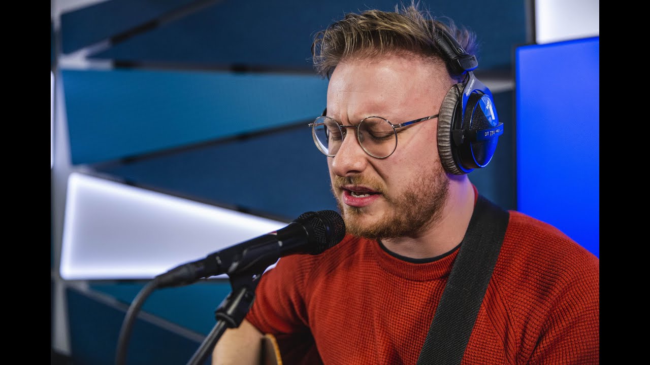 SCHOOL IS COOL - ON THE HALFWAY LINE (LIVE @ AYCO)