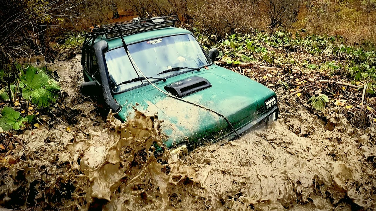 Застряли в ЛЕСУ. ЭВАКУАЦИЯ Pajero. Бездорожье НИВА и Mitsubishi.