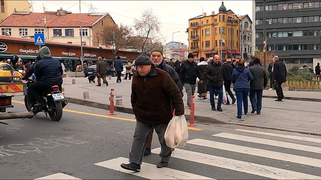 Ankara [4k60fps], Ulus'ta Gezinti Bölüm-1 - Strolling Around Ulus Part-1