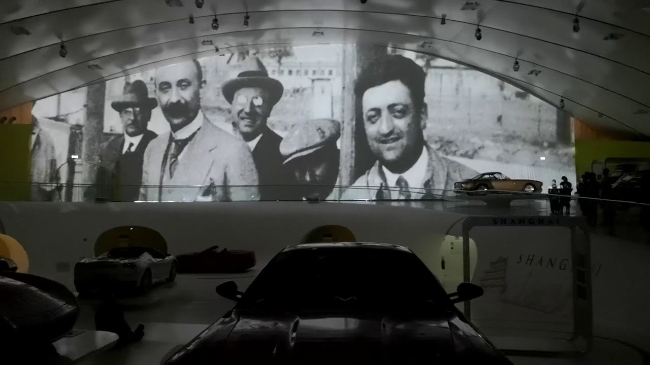 Modena - Museo Enzo Ferrari video 